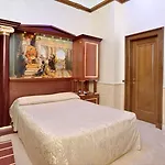 Pantheon Hotel
