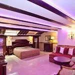 Pantheon Hotel