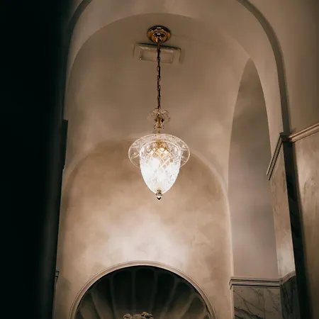 Pantheon Hotell 4*