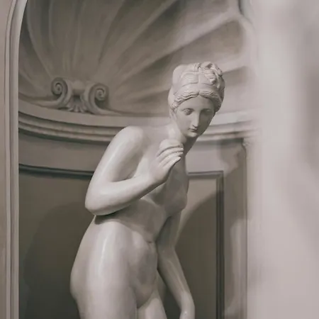 Pantheon Hotel