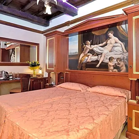 Hotel Pantheon 4*