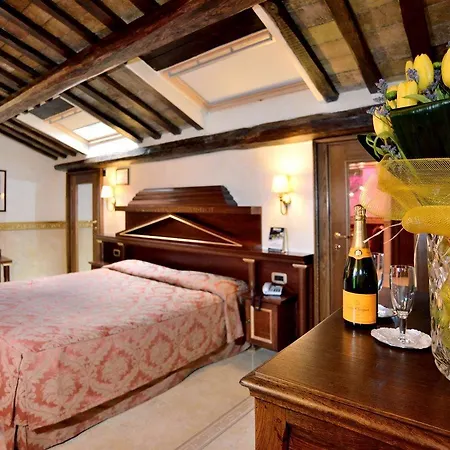 Pantheon Otel