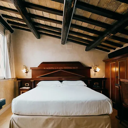 Pantheon Hotel