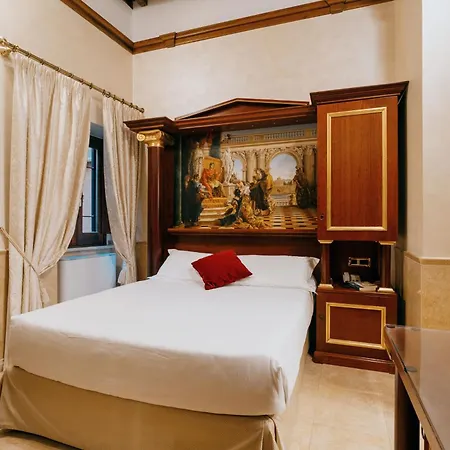 Pantheon Hotel 4*