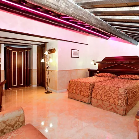Pantheon Hotel