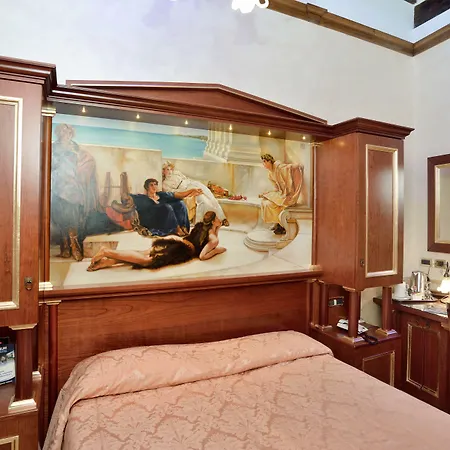 Hotel Pantheon 4*