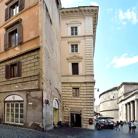Hotel Pantheon 4*