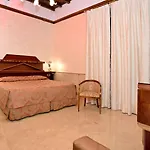판테온 4*